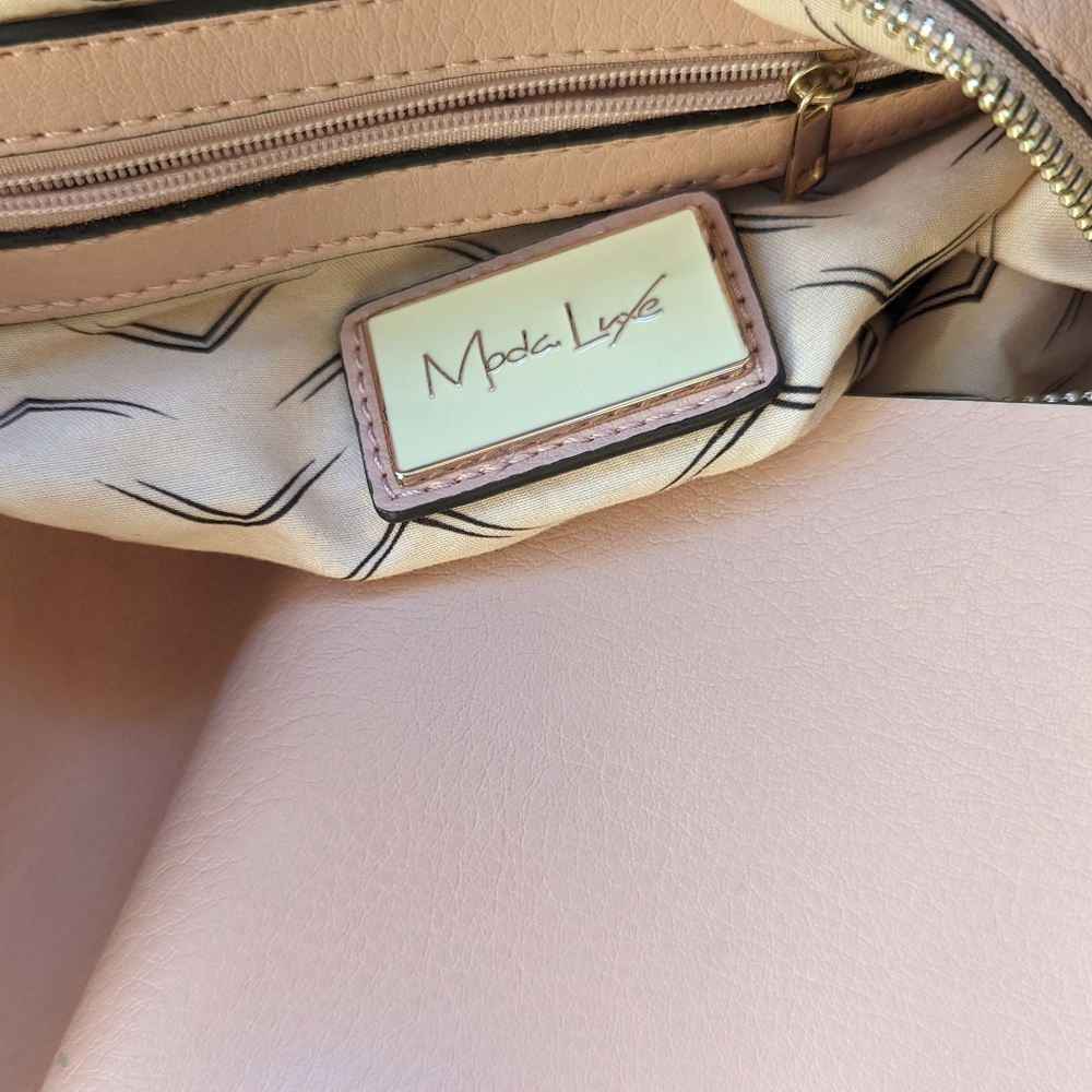 Moda Luxe Handbag - European Vibe!